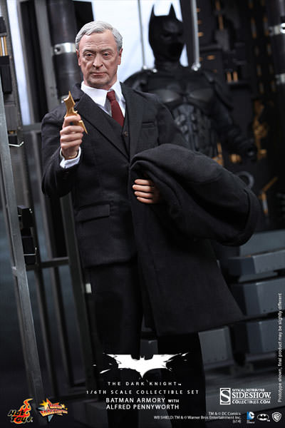 Hot Toys MMS236 - Batman Armory with Bruce Wayne & Alfred